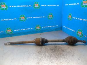 Gebruikte Cardanas rechts-voor (VWA) Renault Trafic New (FL) 2.5 dCi 16V 145 Prijs € 78,75 Margeregeling aangeboden door Maresia Auto Recycling B.V.