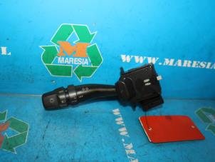 Gebruikte Pinker Schakelaar Hyundai Trajet 2.0 16V Prijs € 42,00 Margeregeling aangeboden door Maresia Auto Recycling B.V.