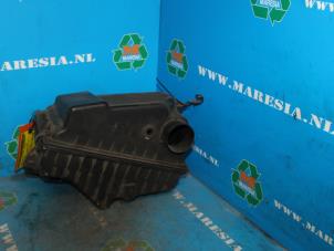 Gebruikte Luchtfilterhuis Toyota Carina E (T19) 2.0 GLi 16V Prijs € 36,75 Margeregeling aangeboden door Maresia Auto Recycling B.V.