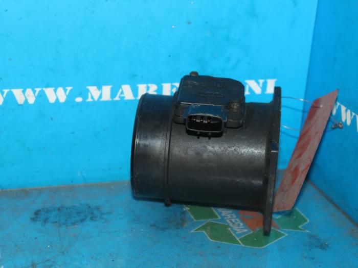 Gebruikte Luchthoeveelheidsmeter Nissan Primera Wagon (W10) 2.0i 16V SPi Kat. Prijs € 21,00 Margeregeling aangeboden door Maresia Auto Recycling B.V.