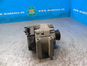 Gebruikte Alternator Opel Astra J Sports Tourer (PD8/PE8/PF8) 1.6 CDTI 16V Prijs € 26,25 Margeregeling aangeboden door Maresia Auto Recycling B.V.