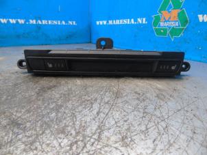 Gebruikte Display Interieur Mazda 2 (DJ/DL) 1.5 SkyActiv-G 90 Prijs € 73,50 Margeregeling aangeboden door Maresia Auto Recycling B.V.