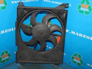 Gebruikte Koelvin Airco Hyundai Trajet 2.0 16V Prijs € 63,00 Margeregeling aangeboden door Maresia Auto Recycling B.V.