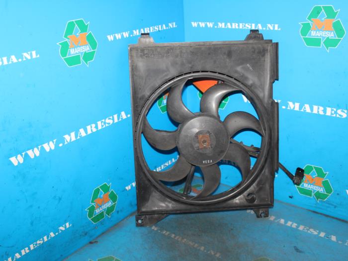 Air conditioning cooling fans Hyundai Trajet