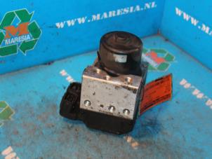 Gebruikte ABS Pomp Toyota Celica (ZZT230/231) 1.8i 16V Prijs € 47,25 Margeregeling aangeboden door Maresia Auto Recycling B.V.