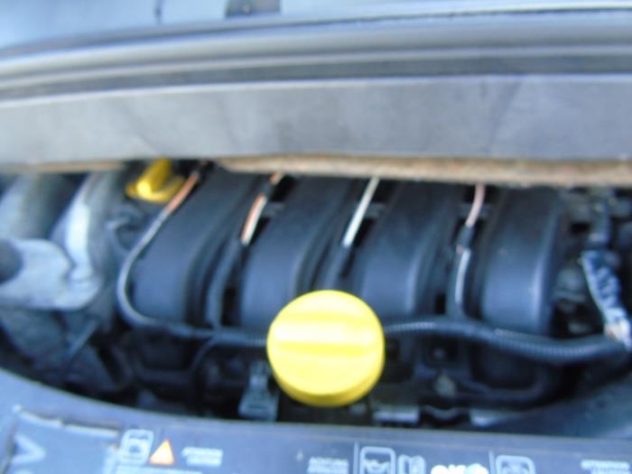 Gebruikte Motor Renault Modus/Grand Modus (JP) 1.6 16V Prijs € 420,00 Margeregeling aangeboden door Maresia Auto Recycling B.V.