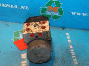 Gebruikte ABS Pomp Toyota Avensis (T22) 2.0 D-4D 16V Prijs € 63,00 Margeregeling aangeboden door Maresia Auto Recycling B.V.