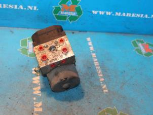 Gebruikte ABS Pomp Volkswagen Passat (3B2) 1.9 TDi 90 Prijs € 26,25 Margeregeling aangeboden door Maresia Auto Recycling B.V.