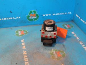 Gebruikte ABS Pomp Ford Focus 1 Wagon 1.8 TDdi Prijs € 15,75 Margeregeling aangeboden door Maresia Auto Recycling B.V.