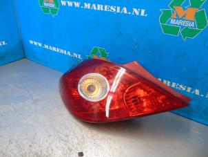 Gebruikte Achterlicht links Opel Corsa D 1.2 16V Prijs € 42,00 Margeregeling aangeboden door Maresia Auto Recycling B.V.