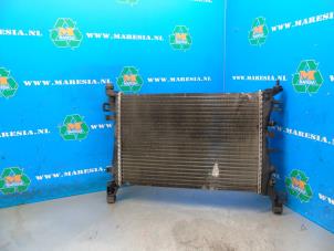 Gebruikte Radiateur Opel Corsa D 1.2 16V Prijs € 47,25 Margeregeling aangeboden door Maresia Auto Recycling B.V.