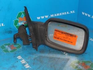 Gebruikte Spiegel Buiten rechts Ford Courier (J3/5) 1.8 D Prijs € 31,50 Margeregeling aangeboden door Maresia Auto Recycling B.V.