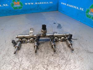 Gebruikte Injector brug Peugeot RCZ (4J) 1.6 16V THP Prijs € 131,25 Margeregeling aangeboden door Maresia Auto Recycling B.V.