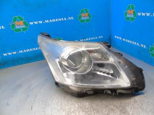 Gebruikte Koplamp rechts Toyota Avensis (T27) 2.0 16V VVT-i Prijs € 162,75 Margeregeling aangeboden door Maresia Auto Recycling B.V.