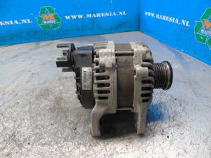Gebruikte Alternator Renault Megane IV Estate (RFBK) 1.3 TCE 140 16V Prijs € 105,00 Margeregeling aangeboden door Maresia Auto Recycling B.V.