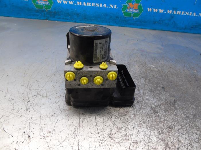 Gebruikte ABS Pomp Ford Fiesta 6 (JA8) 1.25 16V Prijs € 105,00 Margeregeling aangeboden door Maresia Auto Recycling B.V.