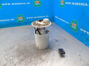 Gebruikte Tank element Pomp Renault Megane IV Estate (RFBK) 1.3 TCE 140 16V Prijs € 73,50 Margeregeling aangeboden door Maresia Auto Recycling B.V.
