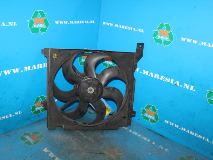 Air conditioning cooling fans Kia Cerato