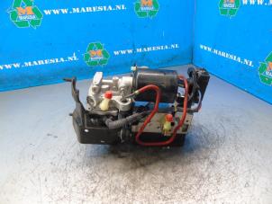 Gebruikte ABS Pomp Lexus LS (F4) 600h 5.0 32V VVT-i Prijs € 525,00 Margeregeling aangeboden door Maresia Auto Recycling B.V.