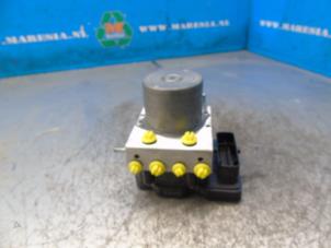 Gebruikte ABS Pomp Renault Kangoo Express (RFK) 1.5 Blue dCi 95 Prijs € 367,50 Margeregeling aangeboden door Maresia Auto Recycling B.V.