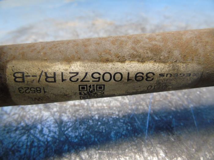 Aandrijfas rechts-voor van een Renault Kangoo Express (RFK) 1.5 Blue dCi 95 2023