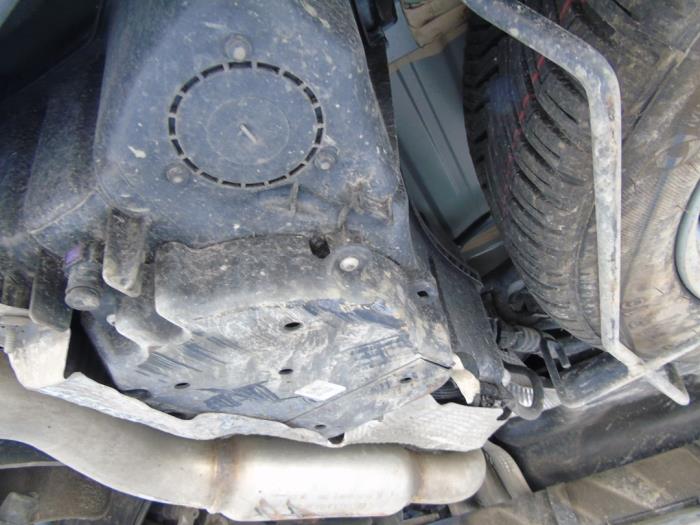Gebruikte Ureumreservoir Renault Kangoo Express (RFK) 1.5 Blue dCi 95 Prijs € 446,25 Margeregeling aangeboden door Maresia Auto Recycling B.V.