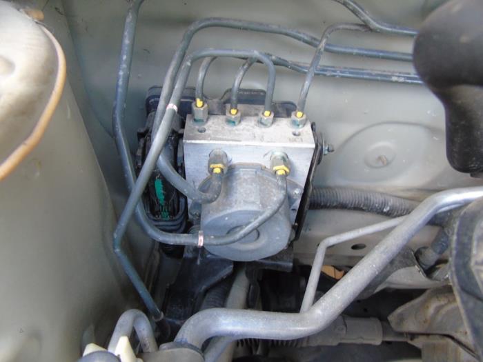 Gebruikte ABS Pomp Nissan Micra (K13) 1.2 12V Prijs € 126,00 Margeregeling aangeboden door Maresia Auto Recycling B.V.