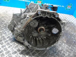 Gebruikte Versnellingsbak Mercedes CLA Shooting Brake (117.9) 1.5 CLA-180 d 16V Prijs € 577,50 Margeregeling aangeboden door Maresia Auto Recycling B.V.