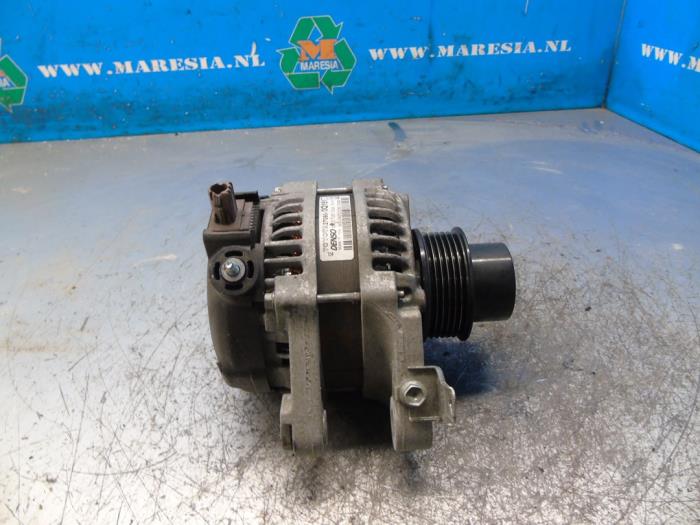 Gebruikte Dynamo Toyota Yaris III (P13) 1.0 12V VVT-i Prijs € 78,75 Margeregeling aangeboden door Maresia Auto Recycling B.V.