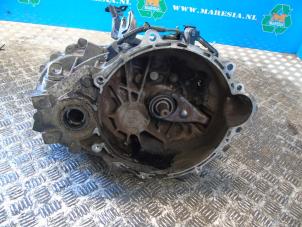 Gebruikte Versnellingsbak Kia Carens IV (RP) 1.7 CRDi 16V Prijs € 577,50 Margeregeling aangeboden door Maresia Auto Recycling B.V.