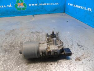 Gebruikte Ruitenwissermotor voor Ford Fiesta 6 (JA8) 1.25 16V Prijs € 31,50 Margeregeling aangeboden door Maresia Auto Recycling B.V.