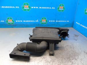 Gebruikte Luchtfilterhuis Kia Picanto (JA) 1.0 DPi 12V Prijs € 63,00 Margeregeling aangeboden door Maresia Auto Recycling B.V.