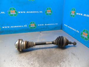 Gebruikte Homokineetas links-voor Volkswagen Caddy III (2KA,2KH,2CA,2CH) 1.2 TSI Prijs € 99,75 Margeregeling aangeboden door Maresia Auto Recycling B.V.