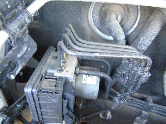 Gebruikte ABS Pomp Hyundai iX35 (LM) 1.6 GDI 16V Prijs € 131,25 Margeregeling aangeboden door Maresia Auto Recycling B.V.