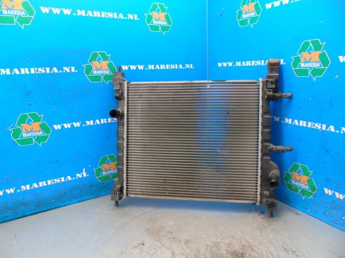 Gebruikte Radiateur Chevrolet Spark (M300) 1.0 16V Prijs € 52,50 Margeregeling aangeboden door Maresia Auto Recycling B.V.