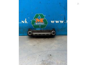 Gebruikte Radiobedienings paneel Ford Puma 1.0 Ti-VCT EcoBoost mHEV 12V Prijs € 63,00 Margeregeling aangeboden door Maresia Auto Recycling B.V.