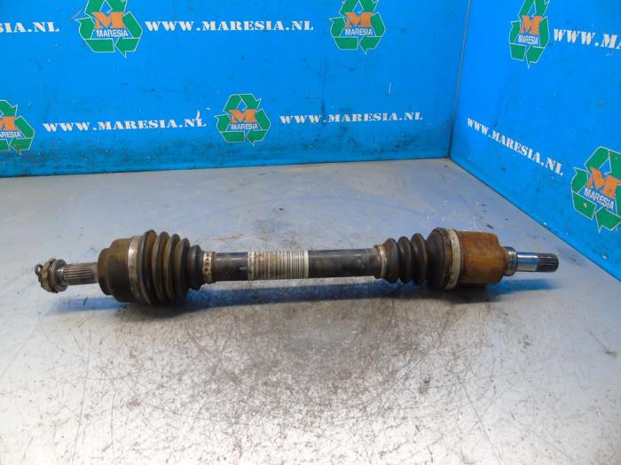 Gebruikte Aandrijfas links-voor Citroen C3 Picasso (SH) 1.4 16V VTI 95 Prijs € 94,50 Margeregeling aangeboden door Maresia Auto Recycling B.V.