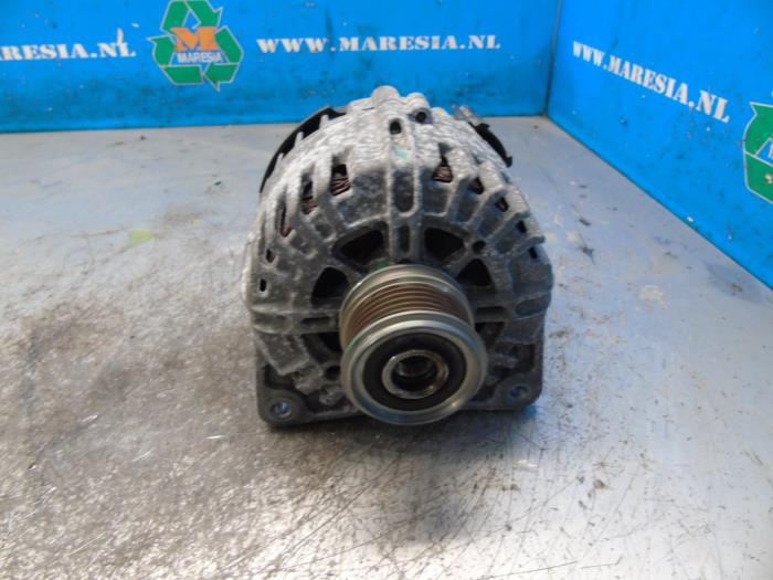 Dynamo van een Renault Express 1.5 dCi 95 2023