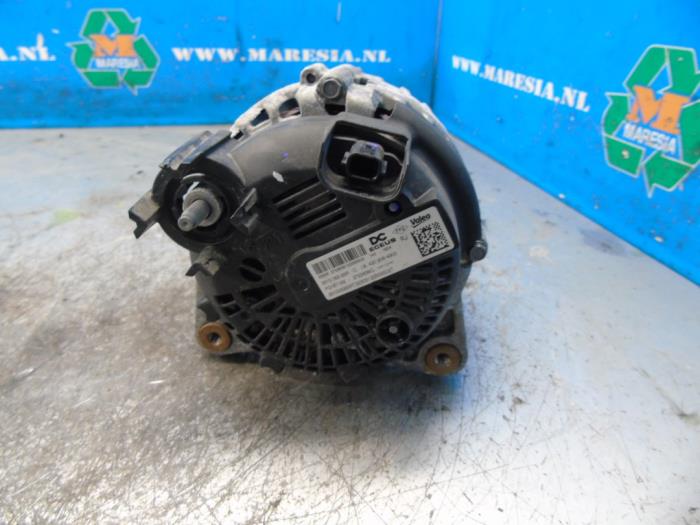 Dynamo van een Renault Express 1.5 dCi 95 2023