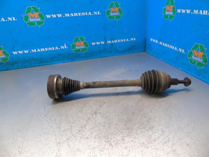 Gebruikte Aandrijfas links-voor Seat Leon (1P1) 1.2 TSI Prijs € 52,50 Margeregeling aangeboden door Maresia Auto Recycling B.V.