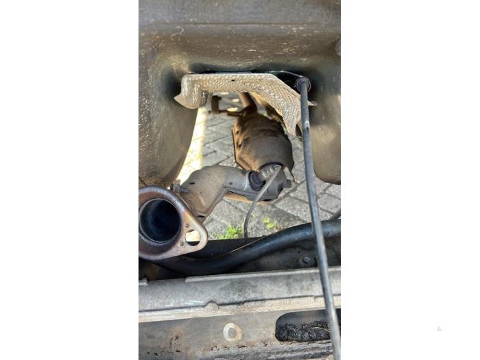 Gebruikte Katalysator Nissan Qashqai (J10) 2.0 16V Prijs € 262,50 Margeregeling aangeboden door Maresia Auto Recycling B.V.