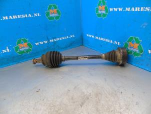 Gebruikte Aandrijfas links-voor Volkswagen Polo V (6R) 1.4 TDI 12V 90 Prijs € 52,50 Margeregeling aangeboden door Maresia Auto Recycling B.V.