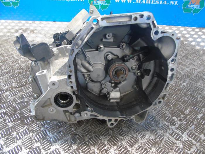 Gebruikte Versnellingsbak Dacia Sandero III 1.0 SCe 65 12V Prijs € 682,50 Margeregeling aangeboden door Maresia Auto Recycling B.V.