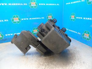 Gebruikte Luchtfilterhuis Mazda 6 SportBreak (GJ/GH/GL) 2.0 Skyactiv G 145 16V Prijs € 78,75 Margeregeling aangeboden door Maresia Auto Recycling B.V.