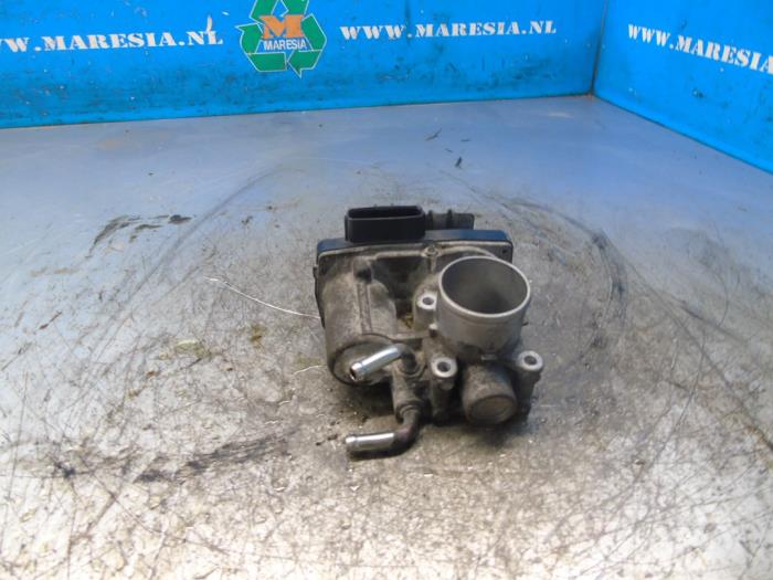 Gebruikte Gasklephuis Mitsubishi Space Star (A0) 1.0 12V Prijs € 78,75 Margeregeling aangeboden door Maresia Auto Recycling B.V.