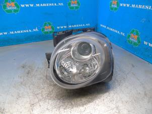 Gebruikte Koplamp links Nissan Juke (F15) 1.2 DIG-T 16V Prijs € 210,00 Margeregeling aangeboden door Maresia Auto Recycling B.V.