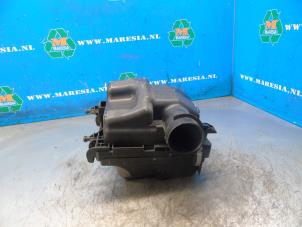 Gebruikte Luchtfilterhuis Nissan Juke (F15) 1.2 DIG-T 16V Prijs € 52,50 Margeregeling aangeboden door Maresia Auto Recycling B.V.