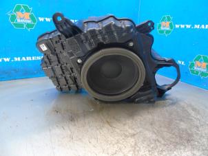 Gebruikte Subwoofer Toyota RAV4 (A5) 2.5 Hybrid 16V AWD Prijs € 183,75 Margeregeling aangeboden door Maresia Auto Recycling B.V.