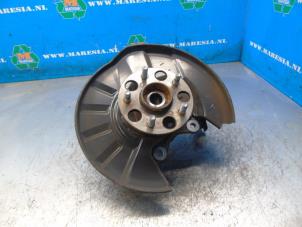 Gebruikte Asschenkel links-achter Toyota RAV4 (A5) 2.5 Hybrid 16V AWD Prijs € 157,50 Margeregeling aangeboden door Maresia Auto Recycling B.V.