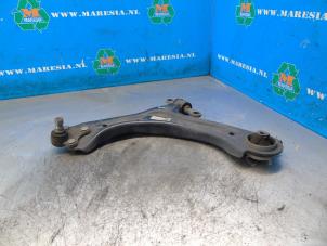 Gebruikte Draagarm onder links-voor Hyundai Tucson (NX) 1.6 T-GDI HEV Prijs € 105,00 Margeregeling aangeboden door Maresia Auto Recycling B.V.